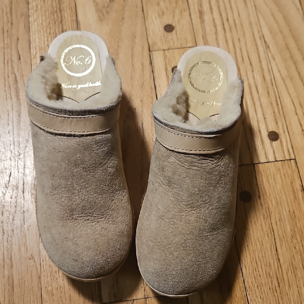 No. 6 Tan Shearling Lined Mules